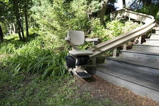 Outdoor Curve Stairlift